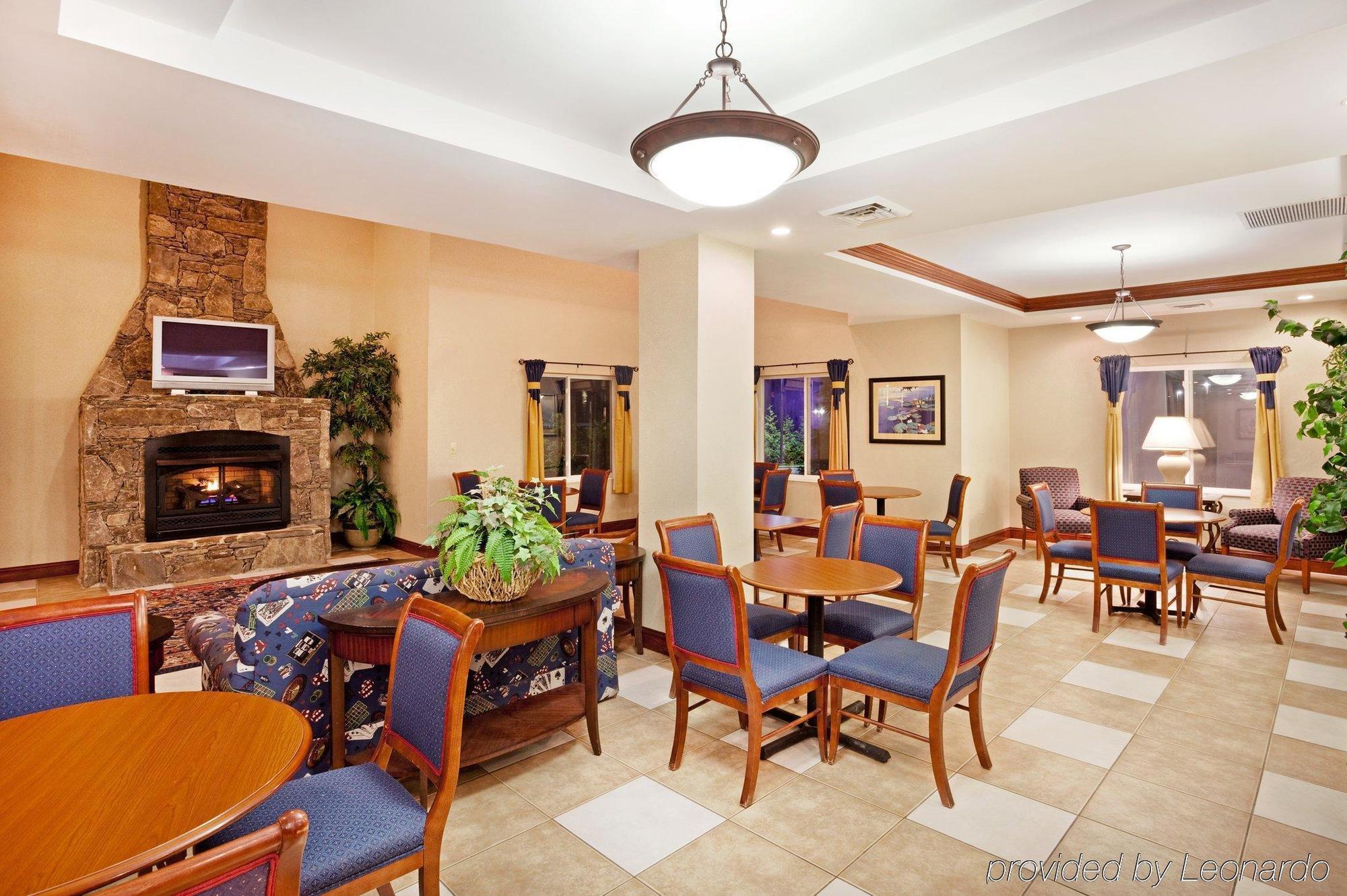 Holiday Inn Express Hotel & Suites Cherokee-Casino By Ihg Kültér fotó
